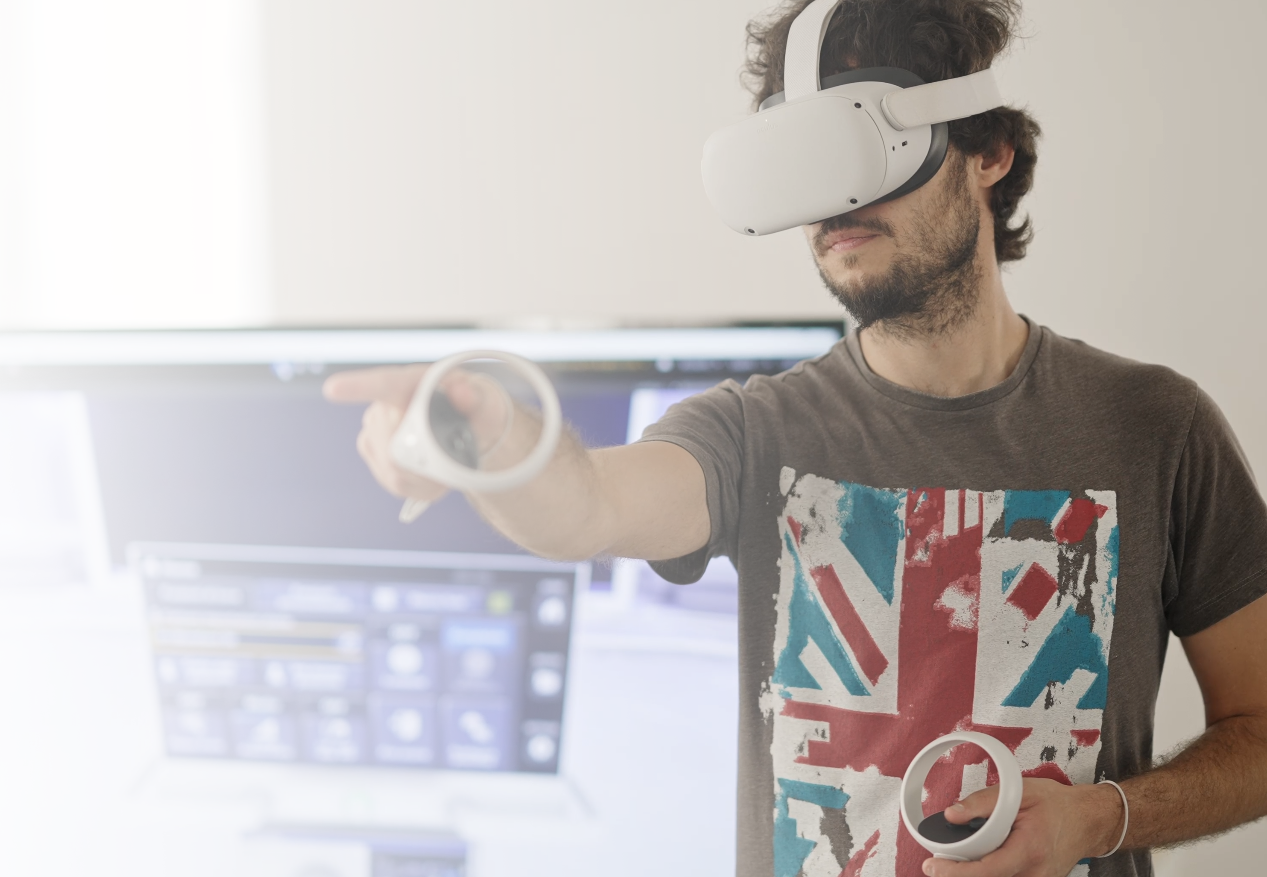 VR and training experiences: cases, benefits, and costs
